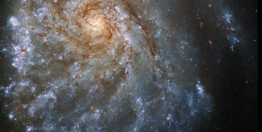 Галактика NGC 2276