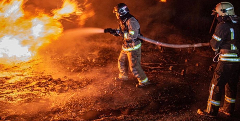 Пожежа, атака БПЛА, Шахед, обстріл, війна в Україні, фото