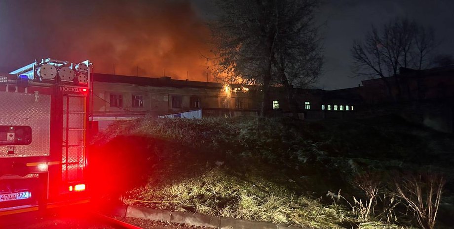 Пожар в Москве, новости Москвы, пожар, Россия, новости России, машиностроительный завод, машиностроительный завод Чернышова