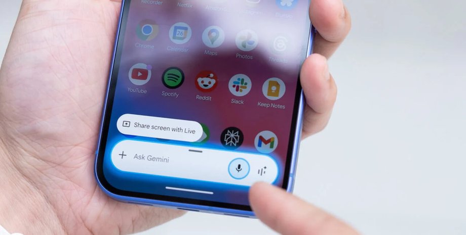 Gemini на Google Pixel 10