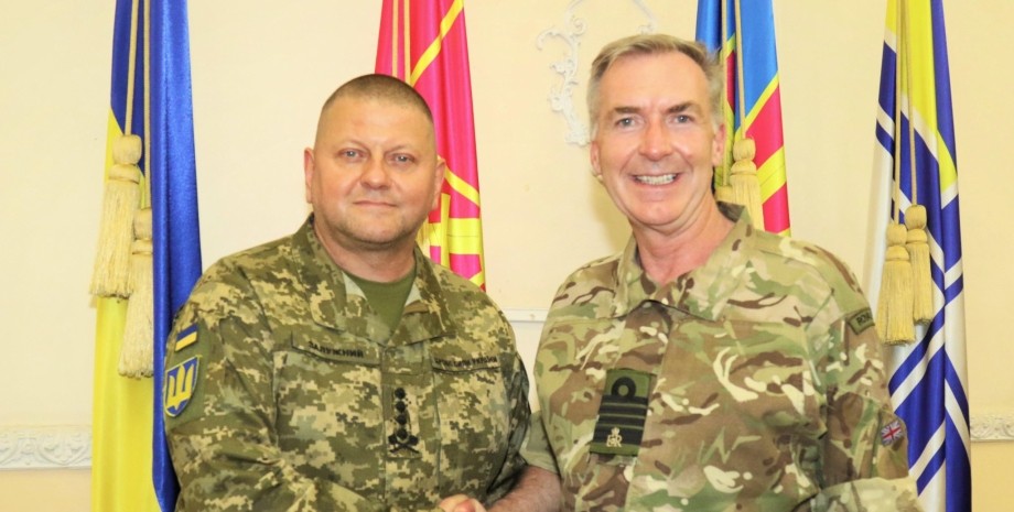 Тоні Радакін та Валерій Залужний британський адмірал, російська агресія проти України, контрнаступ, успіхи ЗСУ, Тоні Радакін, Валерій Залужний