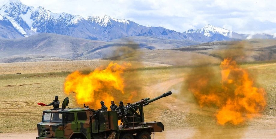 Выстрел из китайской САУ