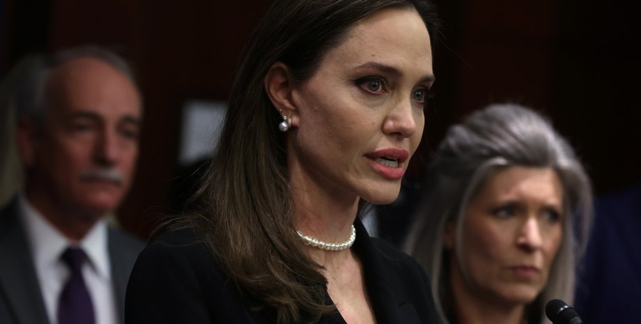 Анджелина Джоли, Анджелина Джоли миллиардер, Анджелина Джоли девид де ротшильд, де ротшильд женат на украинке