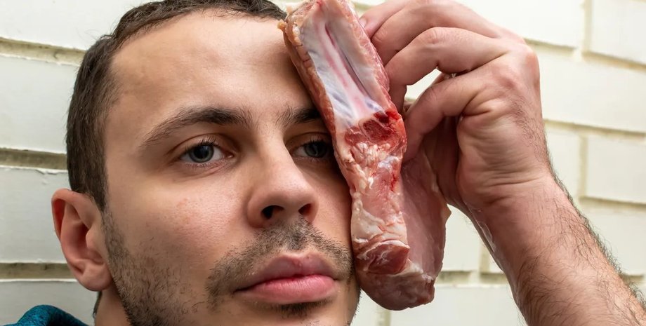 сырое мясо, синяк