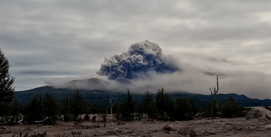 Извержение вулкана Шивелуч Извержение вулкана Шивелуч, извержение вулкана Камчатка, Камчатка землетрясение