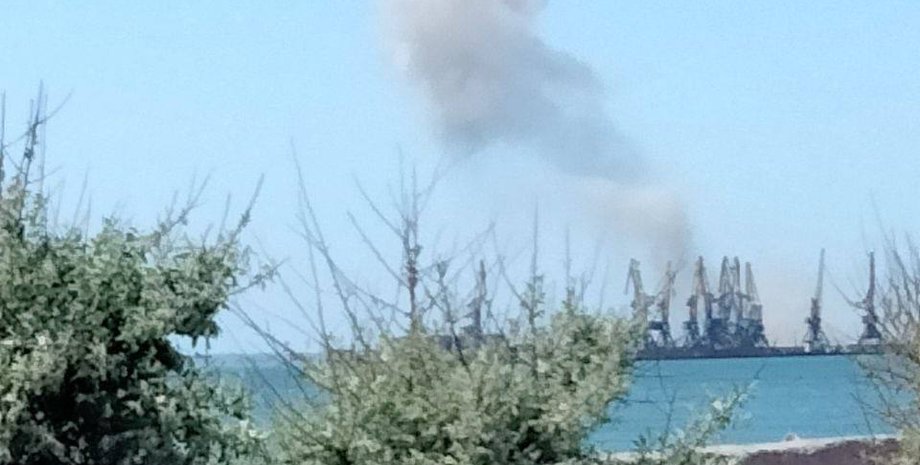 взрыв в порту Бердянска, разминирование бердянского порта, взрывы в Бердянске