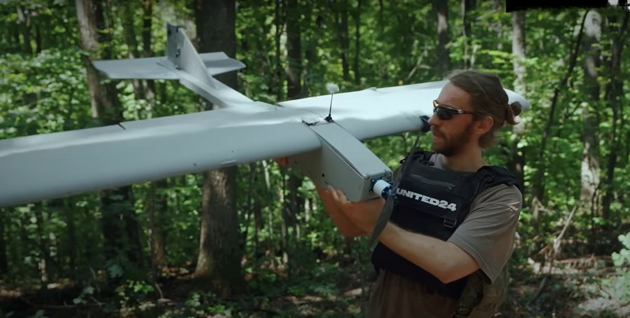 Украинские FPV-дроны самолетного типа попали в два вертолета ВС РФ, а эксперты объяснили серьезность удара