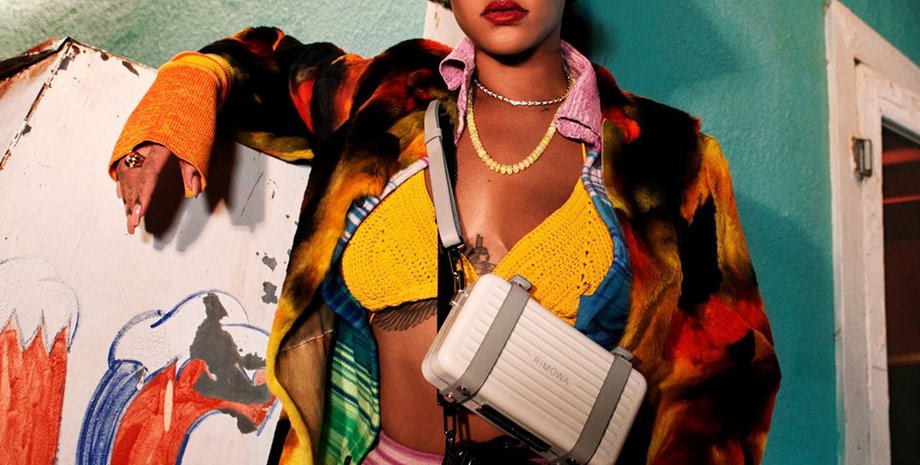 Ріанна, Ріанна прибирала з офіціантами, Ріанна допомогла офіціантам, Ріанна народила, син ріанни, Ріанна та асап рокі