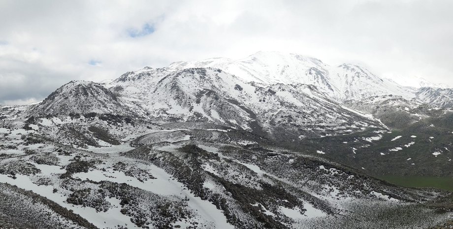 Земна кора в Туреччині тріщить по швах: розлом розширюється і це помітно з космосу