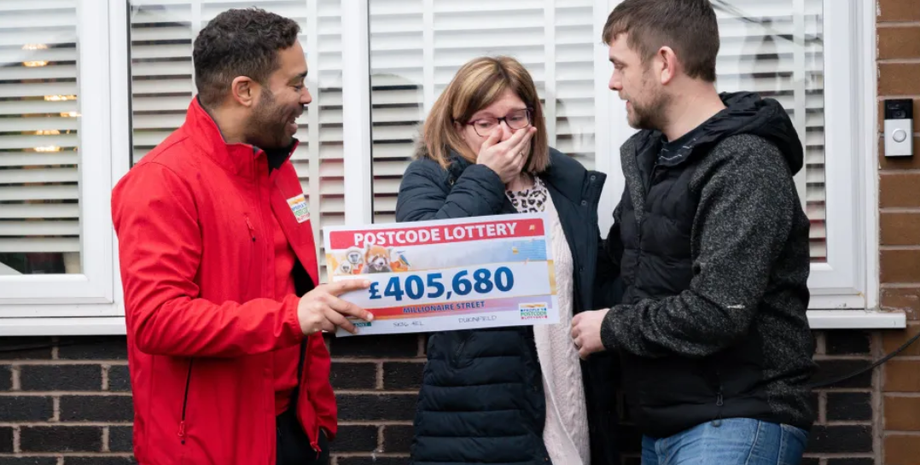 Выигрыш в лотерею, джекпот, потеря детей, счастливый билет, Великобритания, удача, фото