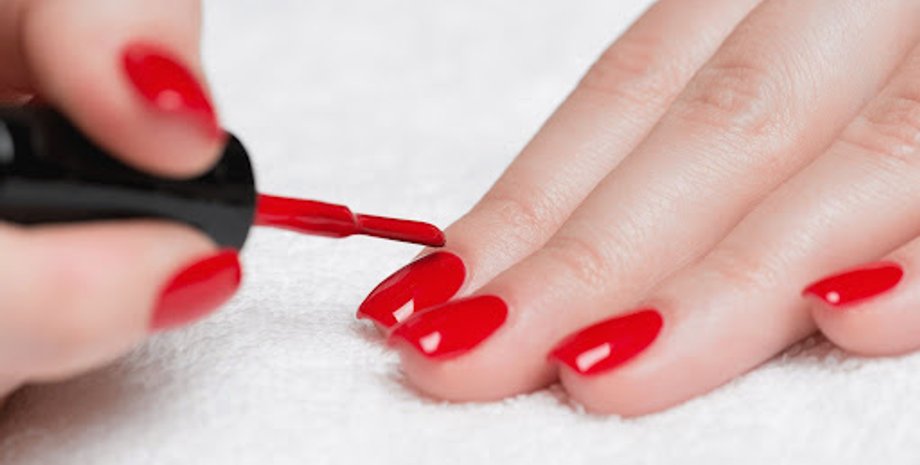 маникюр, короткие ногти, покрытие ногтей