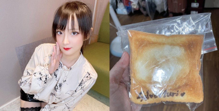 Модель продает хлеб Модель продает хлеб, тост с ногами, странности в интернете, необычных товар, наступает ногами на хлеб, ноги модели, косплеер