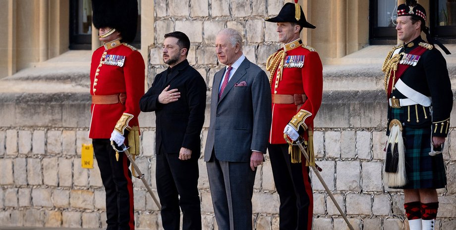 Прибыл на Даунинг-стрит для переговоров с лидерами Европы