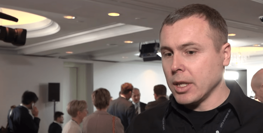 Секретар комітету ВРУ з питань національної безпеки, оборони та розвідки Роман Костенко. Роман Костенко, депутат