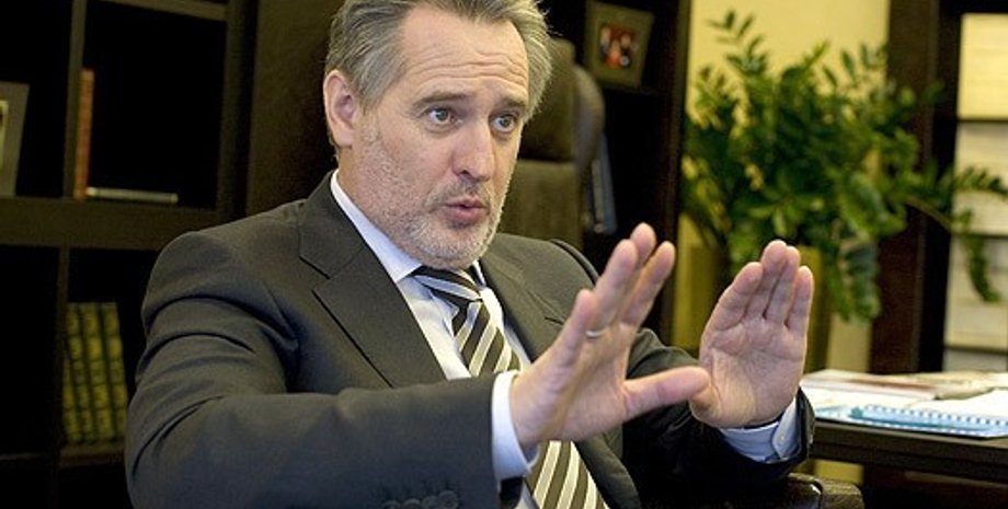 Дмитрий Стойков, Фокус