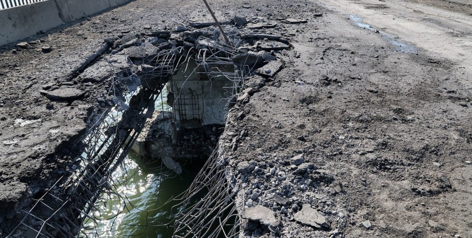 удар по Чонгарскому мосту, российские оккупанты, момент попадания, ракета, Крымский полуостров