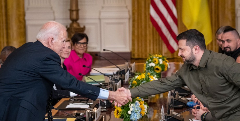 Джо Байден приветствует Владимира Зеленского Джо Байден, Владимир Зеленский