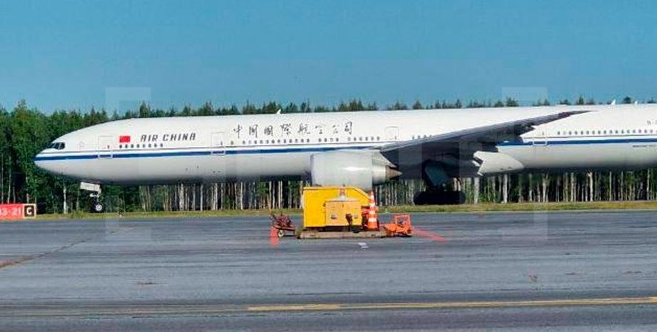 нижневартовск самолет