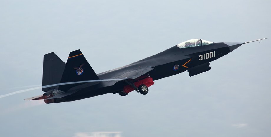 Китайський винищувач FC-31