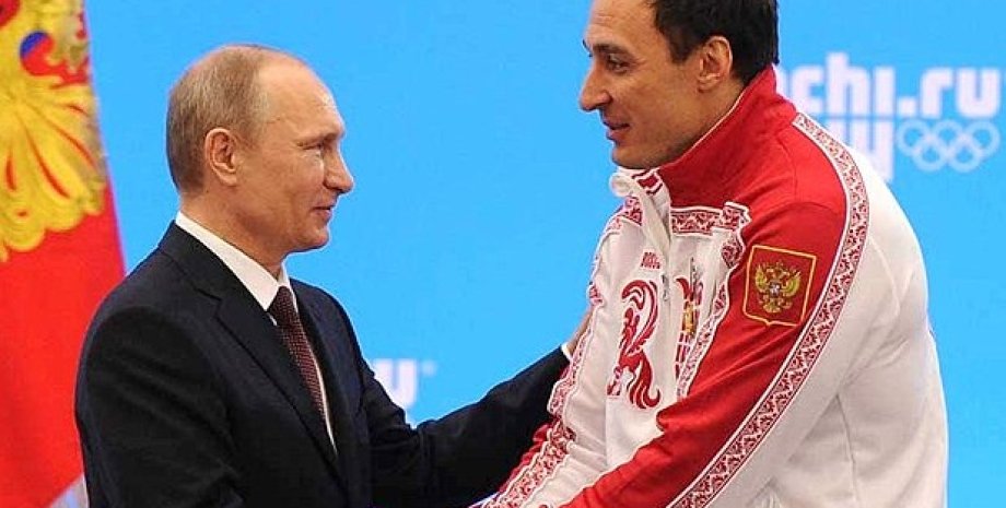 Владимир Путин и Алексей Воевода / Фото: НОК РФ