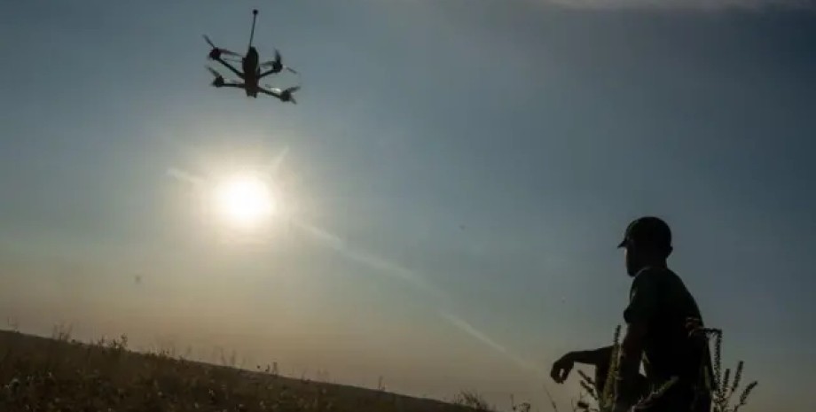 Российские FPV-дроны атакуют тыл FPV-дроны ВС РФ