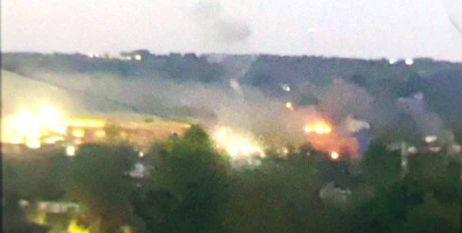 Пожар на АО "БЗПП" Дроны ВСУ атаковали АО БЗПП в Орловской области РФ, на котором начался пожар