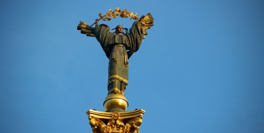Берегиня, киев, площадь независимости, майдан незалежності, майдан, памятник на майдане, украина, столица