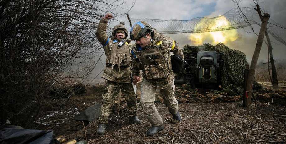 L'Ucraina e la Russia stanno cercando di raccogliere abbastanza soldati per cont...