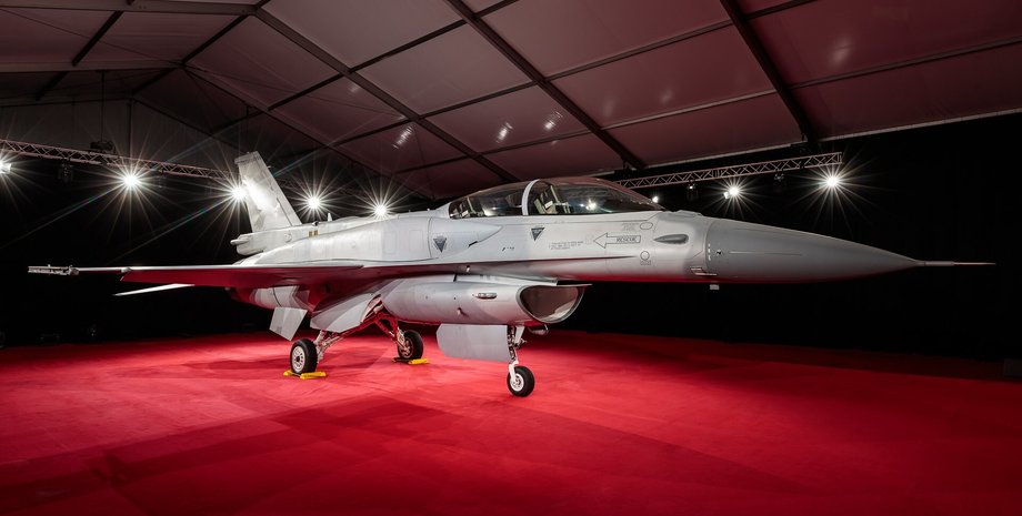 Истребитель F-16 Block 70