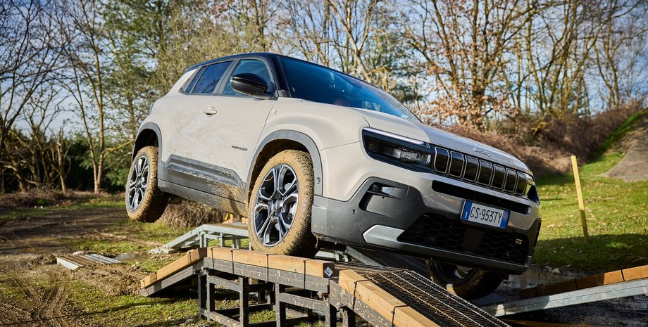 Jeep Avenger 2024, Jeep Avenger, новий Jeep Avenger, електромобіль Jeep, Jeep Avenger в Україні, кросовер Jeep