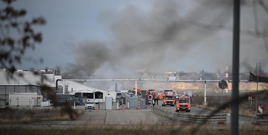 пожежа, центр для біженців, центр допомоги біженцям, тимчасове житло для біженців