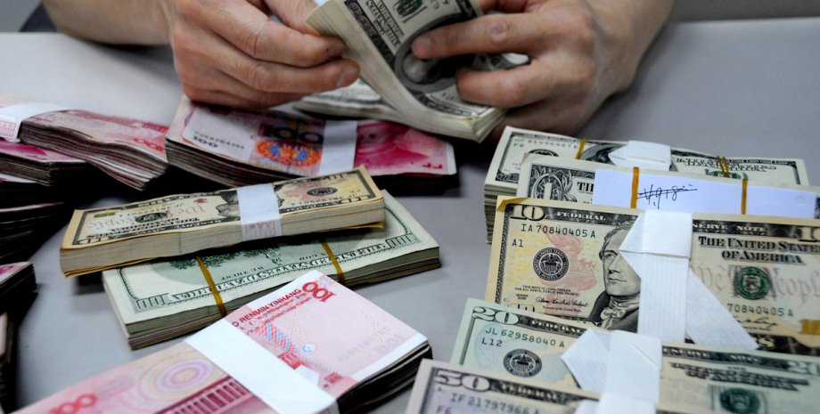Доллары и юани