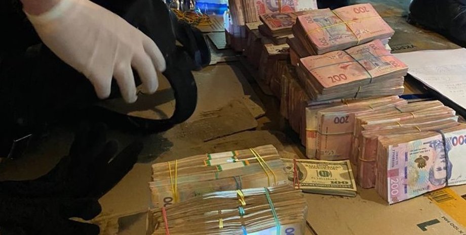 Взятка, Киевзеленбуд, чиновник, откат, ГБР