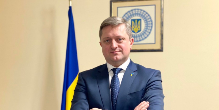 посол Украины в Польше, Василий Зварич