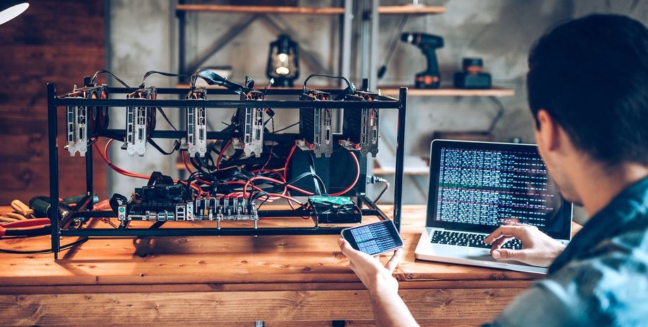 майнер, майнинг, оборудование для майнинга