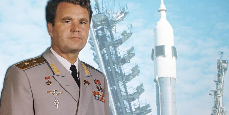 владимир шаталов, космонавт