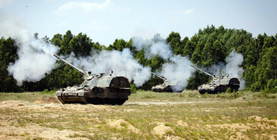 La Germania ha promesso all'Ucraina 12 Howitzer e la metà dovrebbe essere conseg...