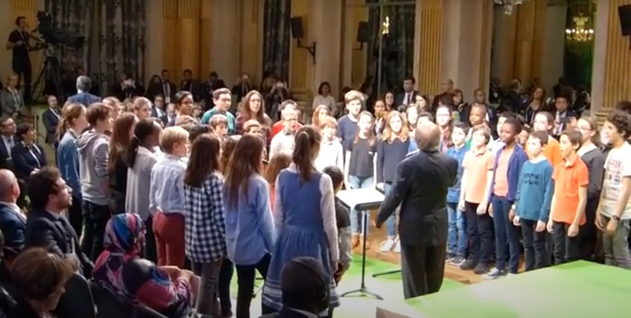 Після концерту діти доставлені до лікарень з симптоми, схожі на судоми