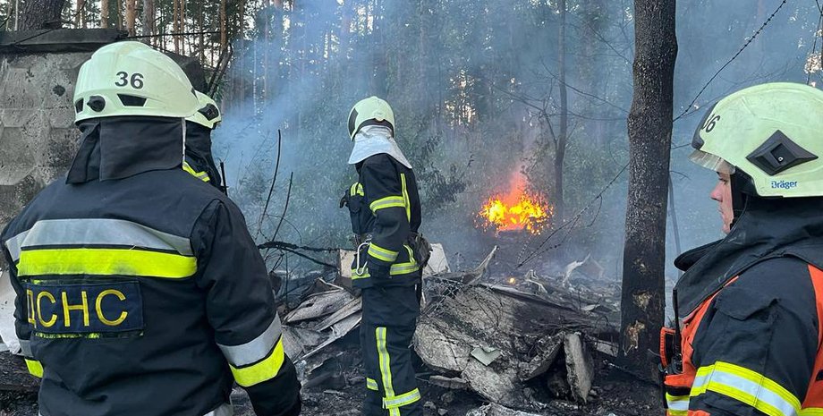 ГСЧС, пожар, огонь, Ночная атака на Киев сегодня, атака на Киев сегодня, ночная атака на Киев, ночная атака, атака на Киев, ракетная атака, ночной обстрел, обстрел Киева, обстрел Киева сегодня