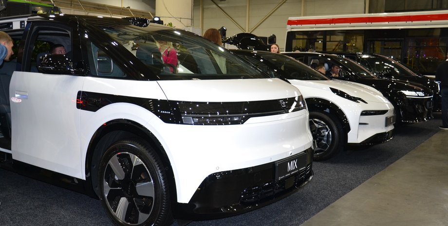 електромобілі Zeekr, Zeekr в Україні