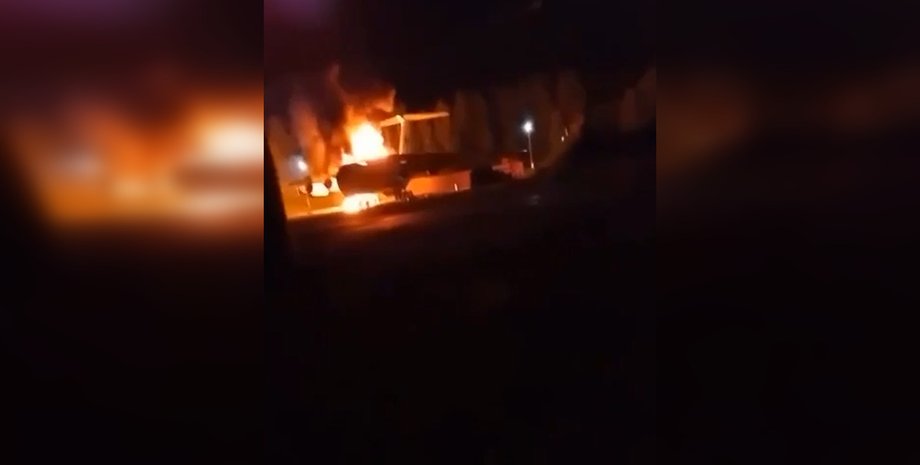 Літак, пожежа, ІЛ-76, Псков, Росія, РФ, атака, обстріл