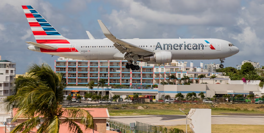 Boeing 777-200, літак, авіалайнер, надзвичайна подія, курйоз, США, American Airlines