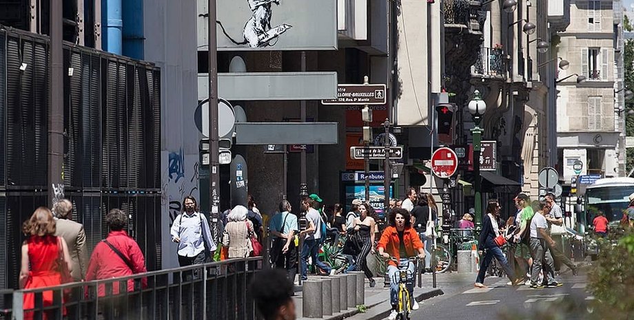 бенксі, графіті, щур із ножем, крадіжка, париж