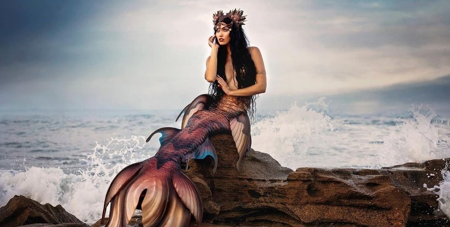 Фелиция Флаэрти, русалка, работа русалкой