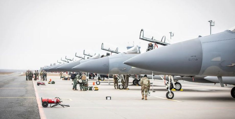 Авіабаза, аеродром, авіація, Повітряні сили, винищувачі, літаки