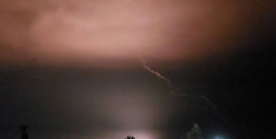 Крим, вибухи, війна, фото