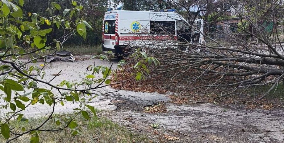 скорая помощь, удар fpv-дроном, дроновая атака на машину скорой помощи