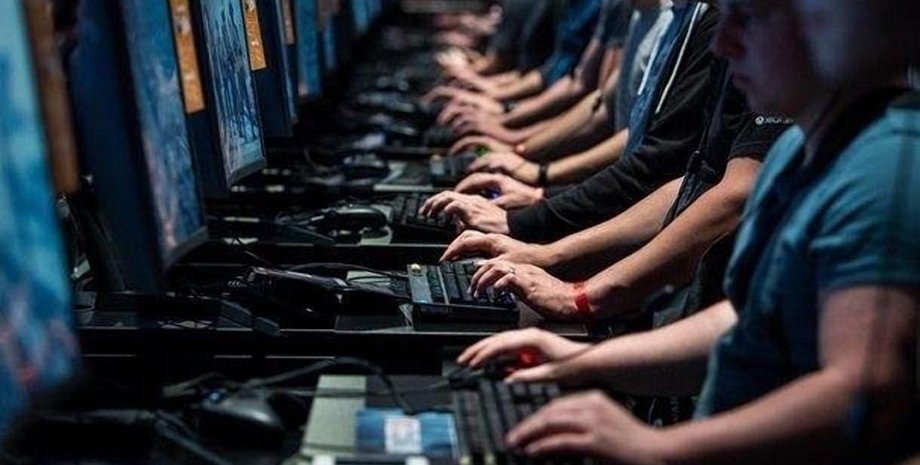 боти, ботоферми, ботоферми Україна