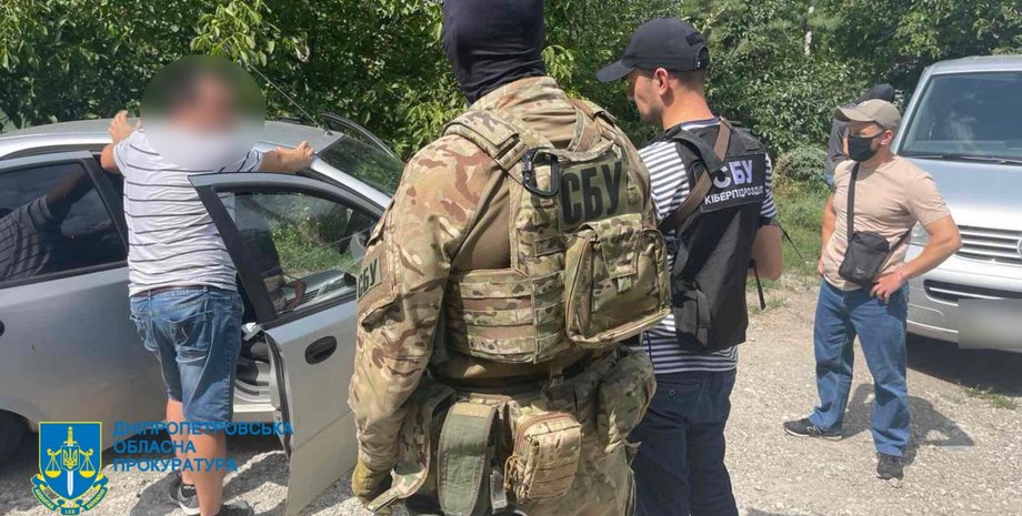 сбу, задержание, Задержание подозреваемого, изготовление поддельных документов, поддельные документы для выезда за границу,