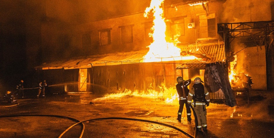 ВС РФ атаковали Харьков "шахедами" ВС РФ атаковали Харьков "шахедами"